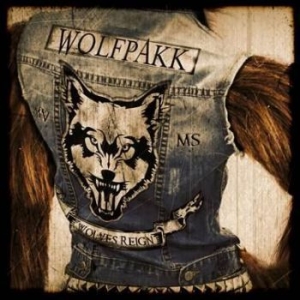Wolfpakk - Wolves Reign ryhmässä CD @ Bengans Skivbutik AB (2409736)