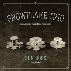 Snowflake Trio - Sun Dogs ryhmässä CD @ Bengans Skivbutik AB (3498313)