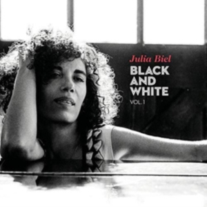 Biel Julia - Black And White ryhmässä CD @ Bengans Skivbutik AB (3744504)