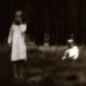 Aun - Phantom Ghost ryhmässä CD @ Bengans Skivbutik AB (3829885)