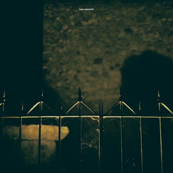 Bass Communion - Ghosts On Magnetic Tape ryhmässä VINYYLI / Myydyimmät @ Bengans Skivbutik AB (4066341)