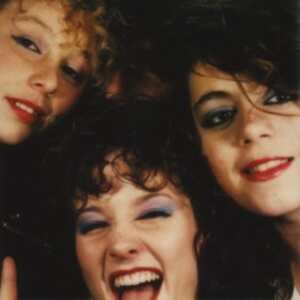 Kids On A Crime Spree - Fall In Love Not In Line (Black Ins ryhmässä VINYYLI @ Bengans Skivbutik AB (4101537)