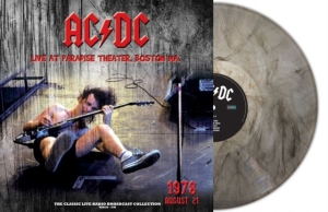 Ac/Dc - Live At Paradise Theater Boston 197 ryhmässä Minishops / AC/DC @ Bengans Skivbutik AB (4153335)