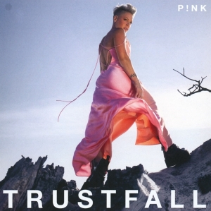 P!Nk - Trustfall ryhmässä Minishops / Pink @ Bengans Skivbutik AB (4207199)