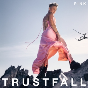 P!Nk - Trustfall ryhmässä Minishops / Pink @ Bengans Skivbutik AB (4207200)