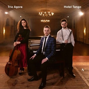 Trio Agora - Hotel Tango ryhmässä CD @ Bengans Skivbutik AB (4258461)