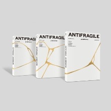 LE SSERAFIM - ANTIFRAGILE (Random Vers) ryhmässä CD @ Bengans Skivbutik AB (4289910)