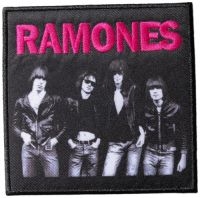 Ramones - Patch Band Photo (10 X 10 Cm) ryhmässä MERCHANDISE / Kangasmerkki / Heavy Metal @ Bengans Skivbutik AB (5523489)