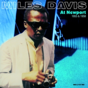 Miles Davis - At Newport 1955 & 1958 ryhmässä Övrigt /  @ Bengans Skivbutik AB (5524059)