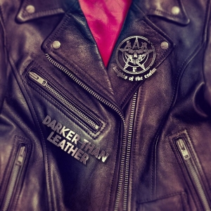 Knights Of The Realm - Darker Than Leather ryhmässä CD @ Bengans Skivbutik AB (5525891)