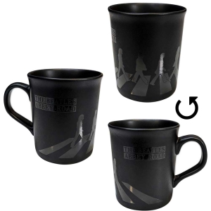 The Beatles - Abbey Road Crossing Matte Bl Unboxed M ryhmässä MERCHANDISE / Merch / Pop-Rock @ Bengans Skivbutik AB (5538806)