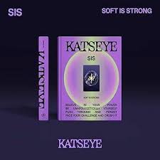 Katseye - Sis (Soft Is Strong) - Strong Ver. ryhmässä Minishops / K-Pop Minishops / Katseye @ Bengans Skivbutik AB (5562318)