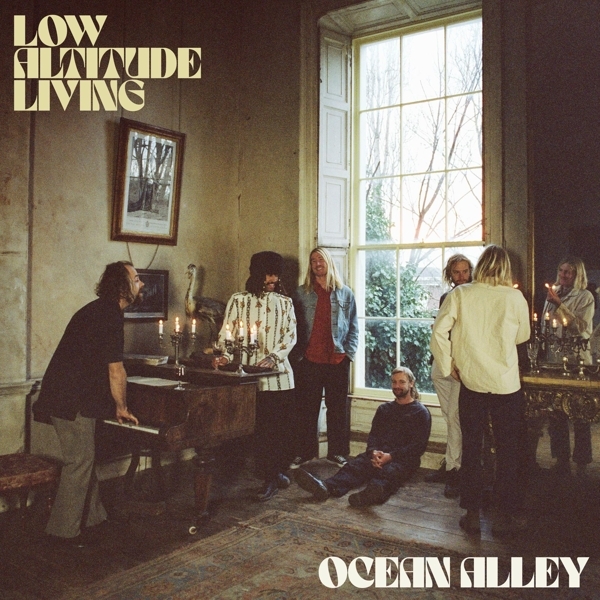 Ocean Alley - Low Altitude Living ryhmässä CD / Myydyimmät @ Bengans Skivbutik AB (5564840)