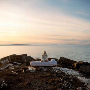 Ionnalee - Blund ryhmässä ME SUOSITTELEMME / Perjantain julkaisut / Perjantai 13 joulukuuta 2024 @ Bengans Skivbutik AB (5574938)