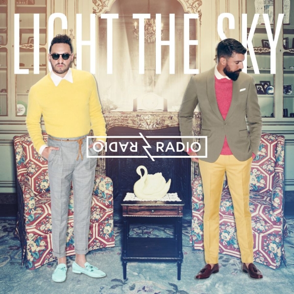 Radio Radio - Light The Sky ryhmässä VINYYLI / Myydyimmät @ Bengans Skivbutik AB (5576458)