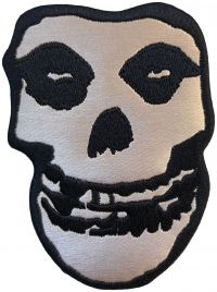 Misfits - Patch Gold Skull (9,9 X 7,3 Cm) ryhmässä ME SUOSITTELEMME / Perjantain julkaisut / 2025-01-31 @ Bengans Skivbutik AB (5577590)