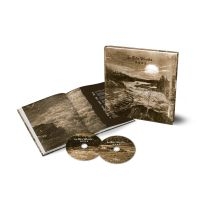 In The Woods - Otra (2 Cd Hardcover Book) ryhmässä ME SUOSITTELEMME / Perjantain julkaisut / 2025-04-11 @ Bengans Skivbutik AB (5579750)