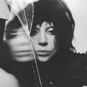 Lady Gaga - Mayhem (Vinyl) ryhmässä ME SUOSITTELEMME / Bengans Henkilökunnan Vinkit / Therese recommends @ Bengans Skivbutik AB (5580244)