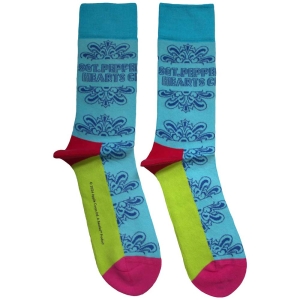 Beatles - Sgt Pepper Text Outlines Uni Lht Blue Socks ryhmässä MERCHANDISE / Merch / Pop-Rock @ Bengans Skivbutik AB (5583643)