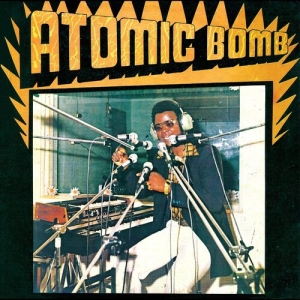 Onyeabor William - Atomic Bomb (Fission Red Vinyl) ryhmässä ME SUOSITTELEMME / Perjantain julkaisut / 2025-03-28 @ Bengans Skivbutik AB (5584933)