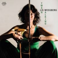 Lis Wessberg - Twain Walking ryhmässä VINYYLI / Jazz @ Bengans Skivbutik AB (5629980)