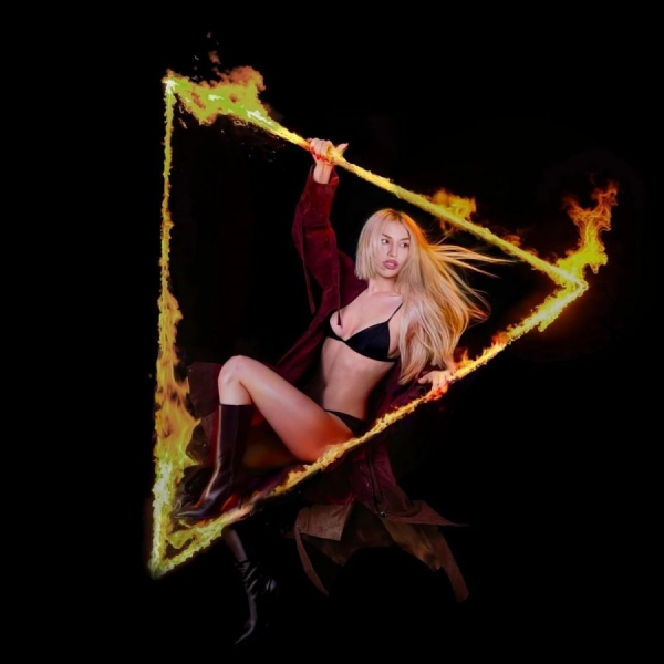 Ava Max - Don't Click Play ryhmässä ME SUOSITTELEMME / Perjantain julkaisut / 2025-08-22 @ Bengans Skivbutik AB (5633396)