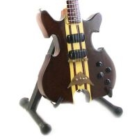 Led Zeppelin - Minigitarr John Paul Jones (Ca 25Cm ryhmässä MERCHANDISE / Accessoarer / Hårdrock @ Bengans Skivbutik AB (5635156)