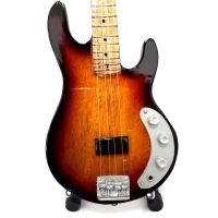 Ac/Dc - Minigitarr Cliff Williams Höjd 25Cm ryhmässä MERCHANDISE / Accessoarer / Hårdrock @ Bengans Skivbutik AB (5635769)