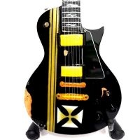 Metallica - Minigitarr James Hetfield (Ca 25Cm) ryhmässä MERCHANDISE / Accessoarer / Heavy Metal @ Bengans Skivbutik AB (5635783)