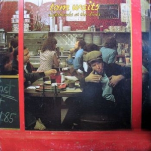 Tom Waits - Nighthawks At The Diner (50th Anniversary Yellow 2LP) ryhmässä ME SUOSITTELEMME / Perjantain julkaisut / 2025-10-24 @ Bengans Skivbutik AB (5640498)