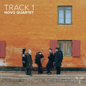 Novo Quartet - Track 1 ryhmässä ME SUOSITTELEMME / Perjantain julkaisut / 2025-10-03 @ Bengans Skivbutik AB (5641860)