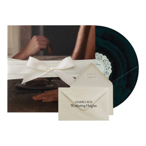 Charli Xcx - Wuthering Heights (Dark Swil Green Vinyl/Ribbon Wrapped/Collector ryhmässä VINYYLI / Kommande / Pop-Rock @ Bengans Skivbutik AB (5649953)
