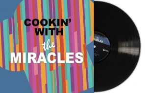 Smokey Robinson & The Miracles - Cookin With The Miracles (Black Vin ryhmässä VINYYLI / Kommande / RnB-Soul @ Bengans Skivbutik AB (5651622)