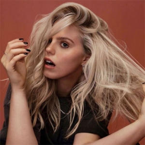 Reneé Rapp - Everything To Everyone (Deluxe Edition) ryhmässä CD / Pop-Rock @ Bengans Skivbutik AB (5652170)