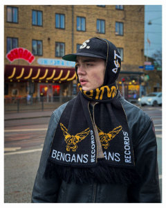 Bengans - Origins Scarf (Black) ryhmässä MERCHANDISE / Merch / Nyheter / Pop-Rock @ Bengans Skivbutik AB (5652436)