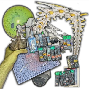 Lip Critic - Theft World ryhmässä CD / Kommande / Pop-Rock @ Bengans Skivbutik AB (5658116)