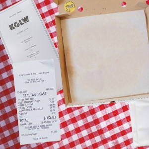 King Gizzard And The Lizard Wizard - Italian Feast (Deluxe Edition, Ital ryhmässä VINYYLI / Kommande / Pop-Rock @ Bengans Skivbutik AB (5658505)