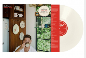 Niall Horan - Dinnerparty (Porcelain Vinyl) ryhmässä VINYYLI / Kommande / Pop-Rock @ Bengans Skivbutik AB (5666153)