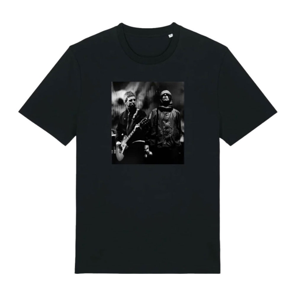 Oasis - Live Photo Bl T-Shirt ryhmässä MERCHANDISE / T-paita / Nyheter / Pop-Rock @ Bengans Skivbutik AB (5674551r)