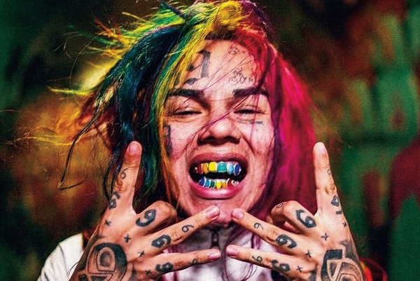 6Ix9ine - Tekashi 6Ix9ine 91,5 X 61 Cm ryhmässä MERCHANDISE / Poster / Hip Hop-Rap @ Bengans Skivbutik AB (5676197)