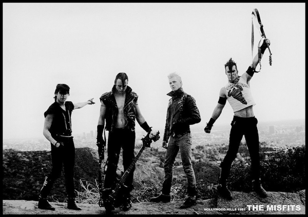 The Misfits - Hollywood Hills! 91,5 X 61 Cm ryhmässä MERCHANDISE / Poster / Punk @ Bengans Skivbutik AB (5676215)