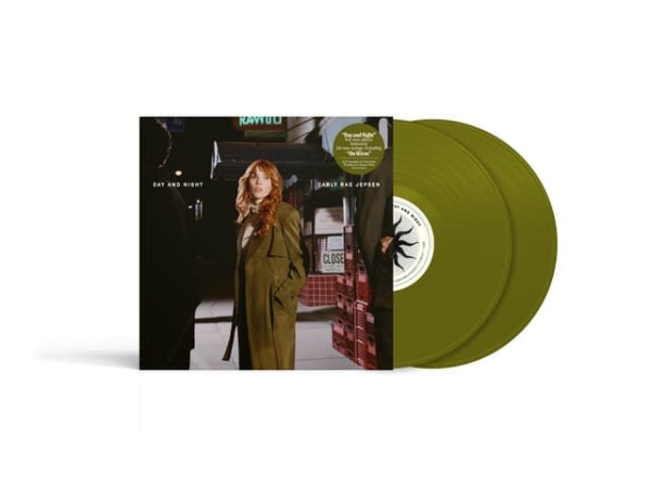 Carly Rae Jepsen - Day And Night (Indie Translucent Forest Green Vinyl) ryhmässä VINYYLI / Kommande / Pop-Rock @ Bengans Skivbutik AB (5677443)