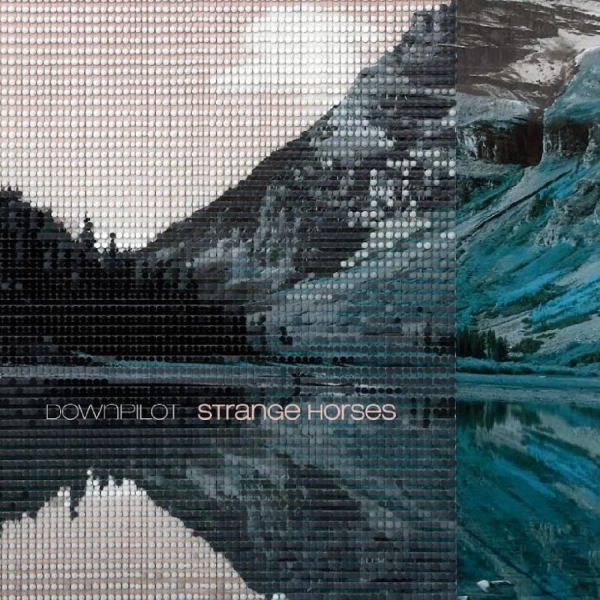 Downpilot - Strange Horses ryhmässä VINYYLI / Kommande / Pop-Rock @ Bengans Skivbutik AB (5678482)