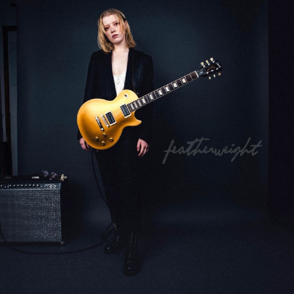Frater-Taylor Rosie - Featherweight (Gold Vinyl) ryhmässä VINYYLI / Pop-Rock @ Bengans Skivbutik AB (5679187)