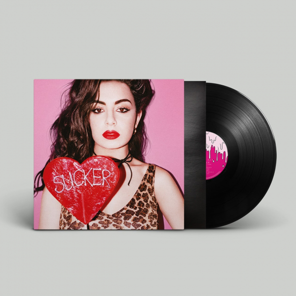Charli Xcx - Sucker (Black Vinyl) ryhmässä VINYYLI / Kommande / Pop-Rock @ Bengans Skivbutik AB (5682589)