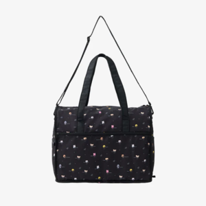 Stray Kids - Run It Japan Travel Bag ryhmässä MERCHANDISE / Merch / Kommande / K-Pop @ Bengans Skivbutik AB (5682929)