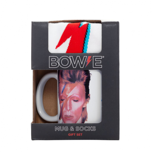David Bowie - Aladdin Sane Mug & Sock Set ryhmässä MERCHANDISE / Merch / Pop-Rock @ Bengans Skivbutik AB (5683286)
