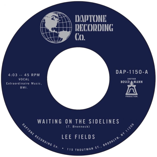Fields Lee - Waiting On The Sidelines ryhmässä VINYYLI / Myydyimmät @ Bengans Skivbutik AB (5687494)