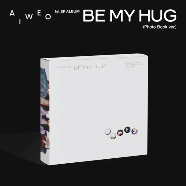 Aiweo - Be My Hug (Photo Book Ver.) ryhmässä CD / Kommande / K-Pop @ Bengans Skivbutik AB (5690988)
