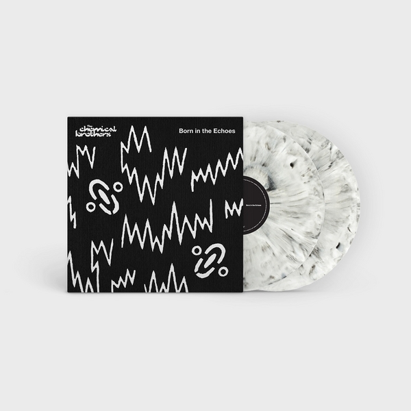 The Chemical Brothers - Born In The Echoes (White/Black Mar ryhmässä VINYYLI / Kommande / Dance-Techno,Elektroniskt,Pop-Rock @ Bengans Skivbutik AB (5696171)